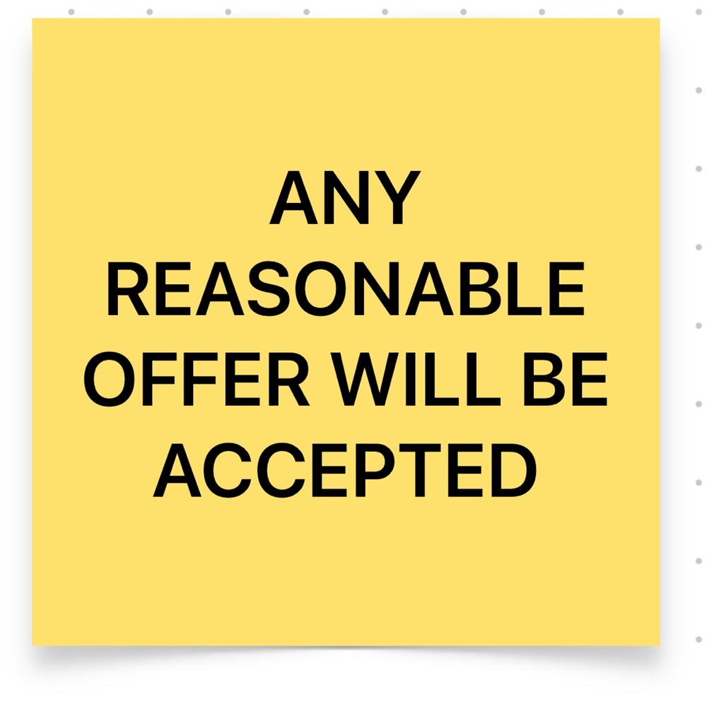 MAKE ME AN OFFER !!👍🏻❤️You Just might be SURPRISED ! Counter offer😃